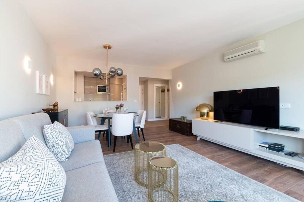 Av. Da Liberdade Comfortable Apt With Balcony Lisbon Luaran gambar