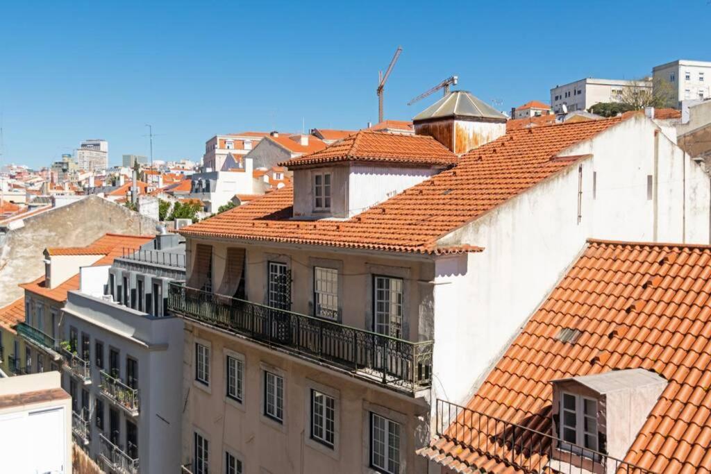 Av. Da Liberdade Comfortable Apt With Balcony Lisbon Luaran gambar