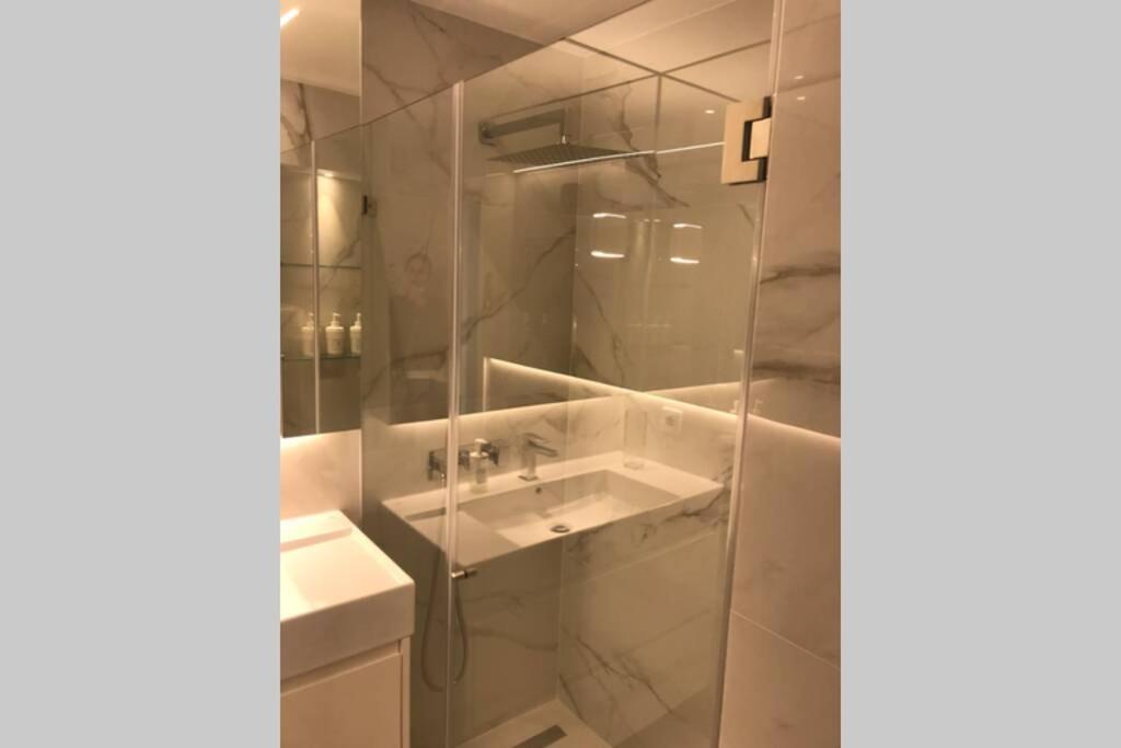 Av. Da Liberdade Comfortable Apt With Balcony Lisbon Luaran gambar