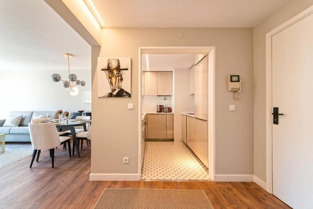 Av. Da Liberdade Comfortable Apt With Balcony Lisbon Luaran gambar